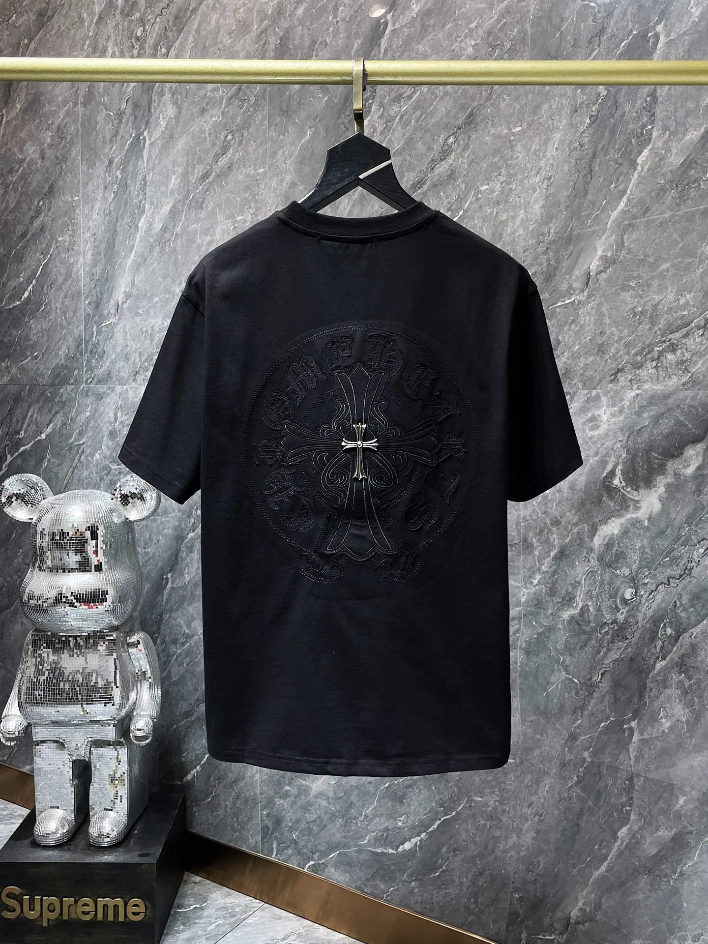 P170 New for summer, Chrome Hearts 25ss, high-weight, environmentally friendly, high-quality top-quality fabric, 260g~285g, Crow Cross Horseshoe Sanskrit patches, hand-buttoned embroidered short sleeves, counter synchronized, replica version 1:1, recommended colors: black, white, code numbers: S, M, L, XL